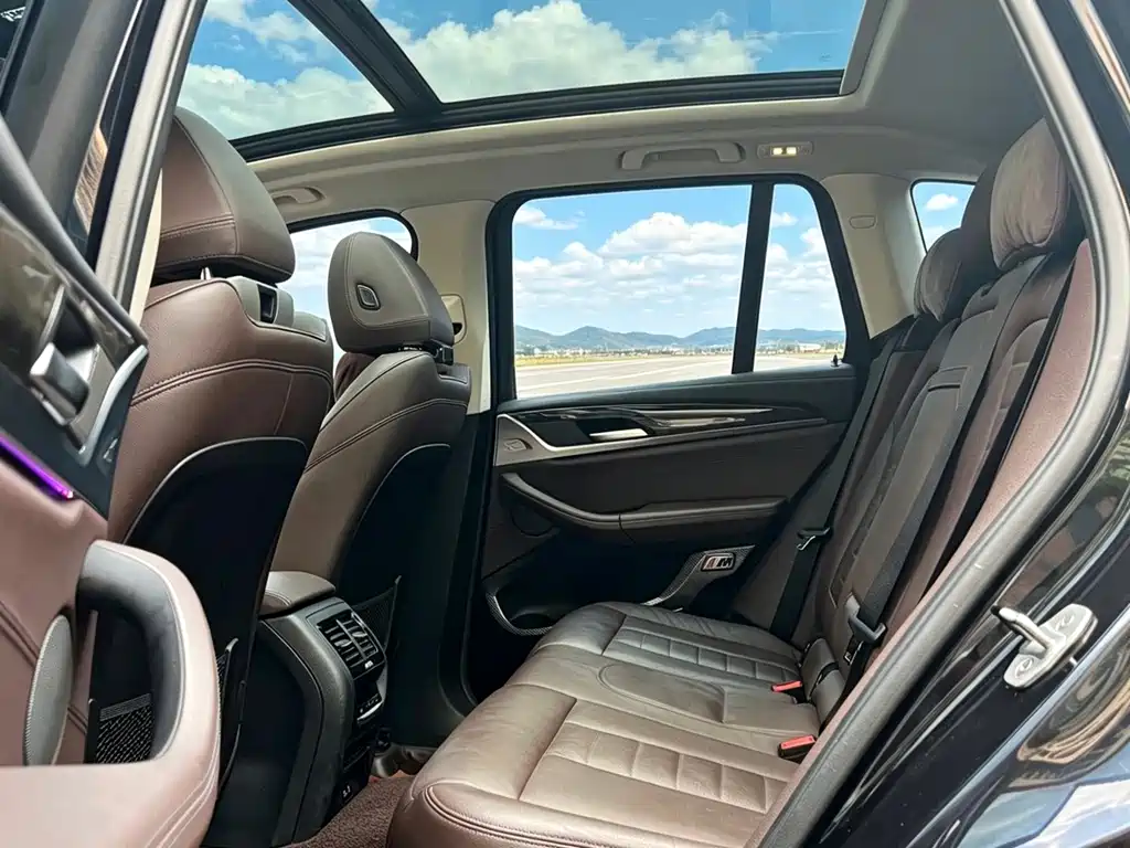 BMW X3 — миниатюра 9