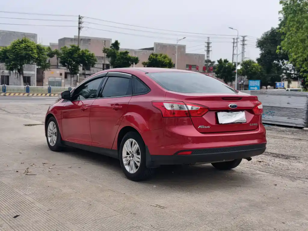 Ford Focus — миниатюра 8