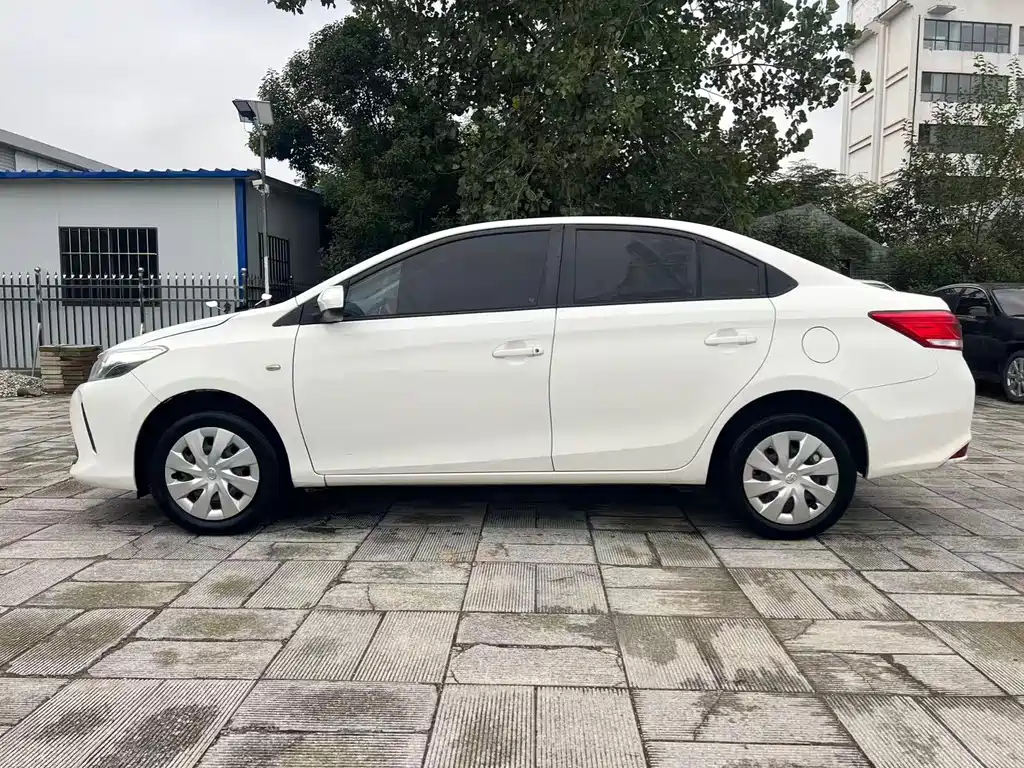 Toyota Vios — миниатюра 7