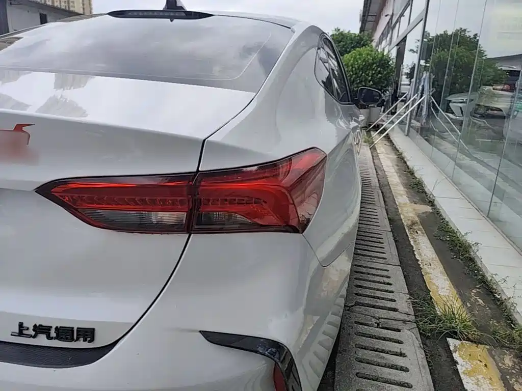 Buick Verano — миниатюра 8