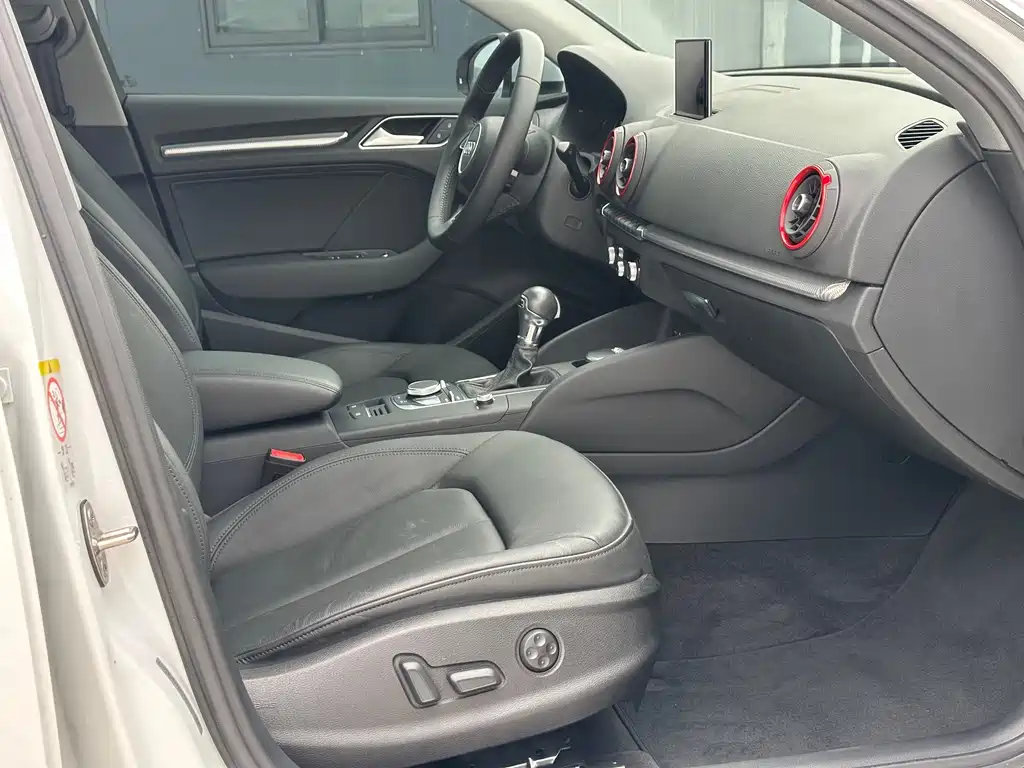 Audi A3 — миниатюра 10