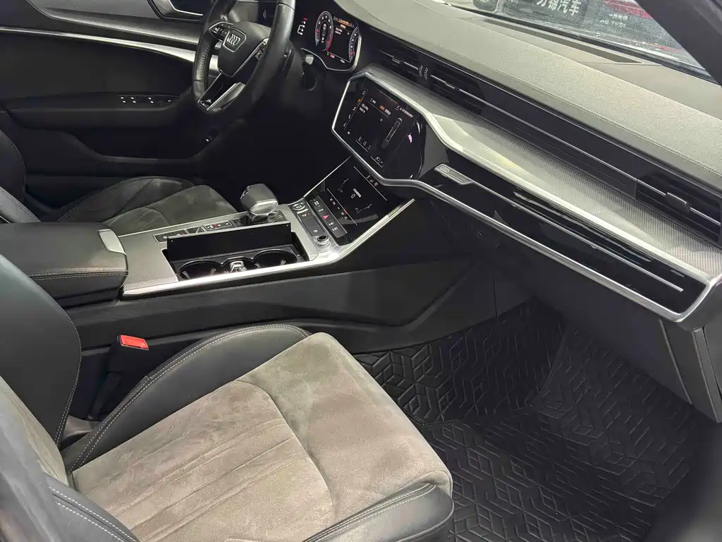 Audi A6L — миниатюра 12