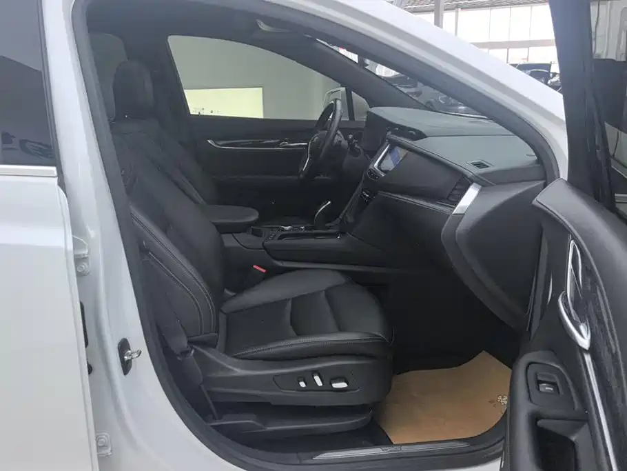 Cadillac XT5 — миниатюра 8