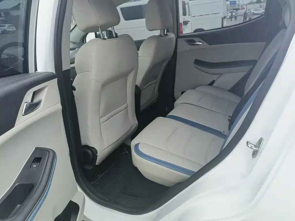 BYD Yuan Pro — миниатюра 8
