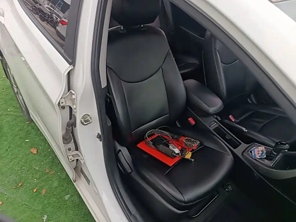 Hyundai Elantra Langdong — миниатюра 25