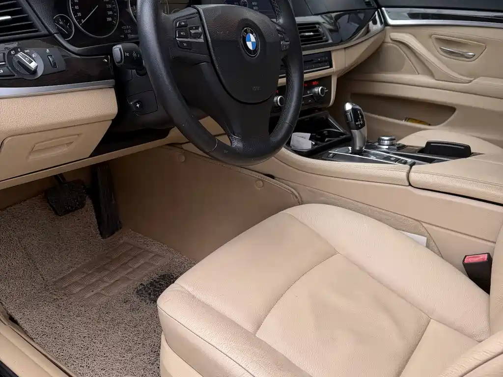 BMW 5 Series — миниатюра 5