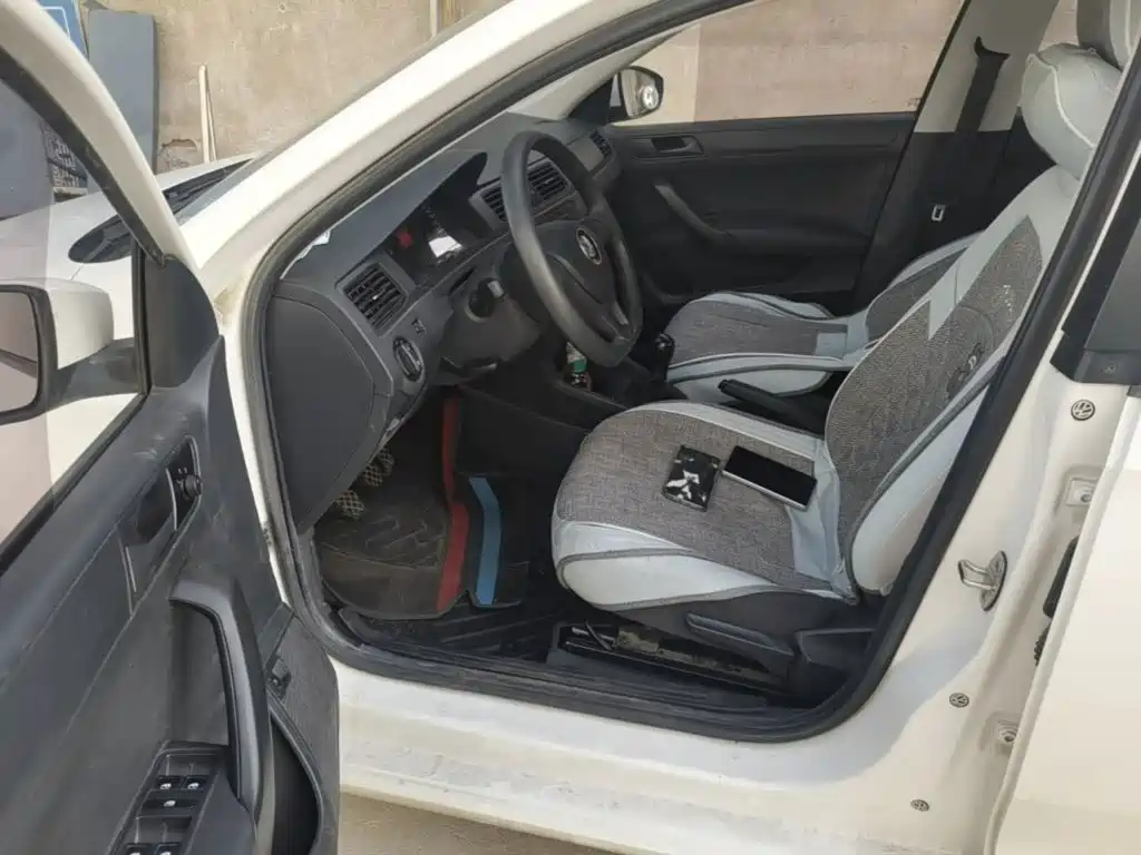 Volkswagen Santana — миниатюра 16