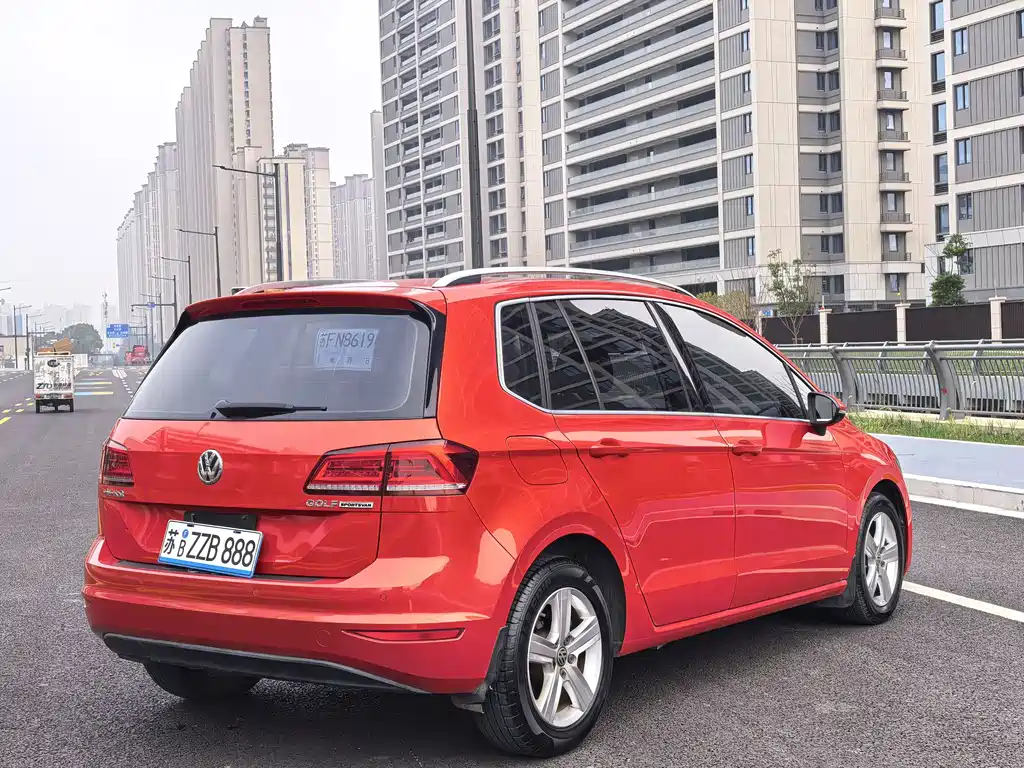 VOLKSWAGEN GOLF*JIAYU