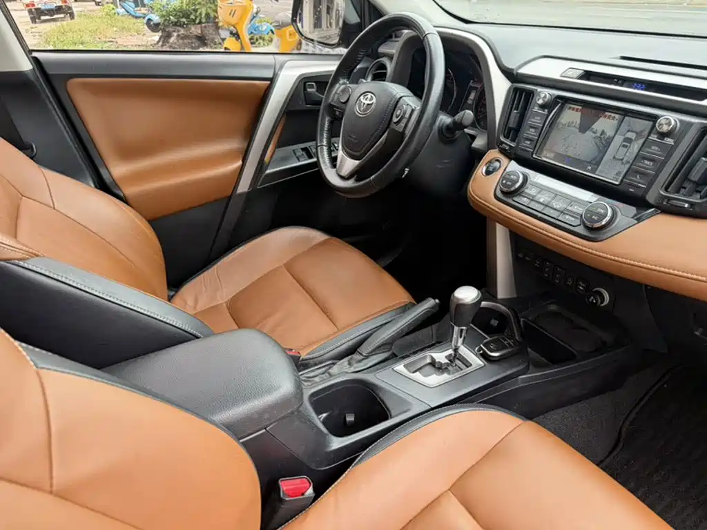 Toyota RAV4 — миниатюра 12