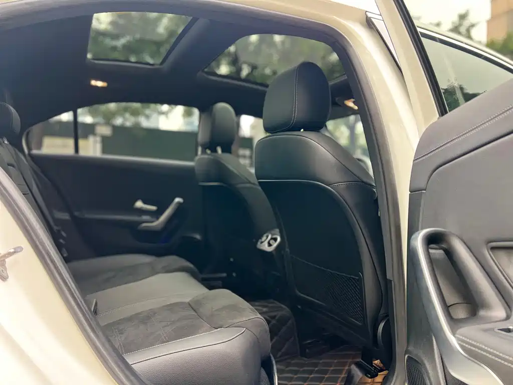 Mercedes-Benz A-Class — миниатюра 17