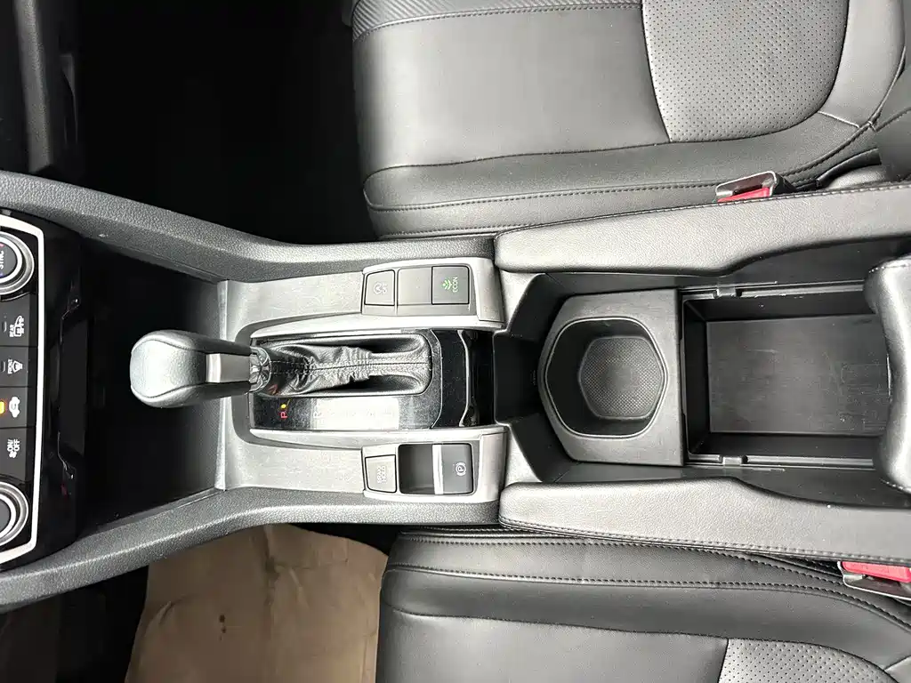 Honda Civic — миниатюра 7