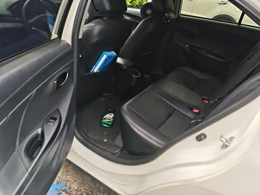 Toyota Yaris L — миниатюра 18