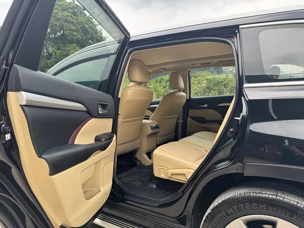 Toyota Highlander — миниатюра 7