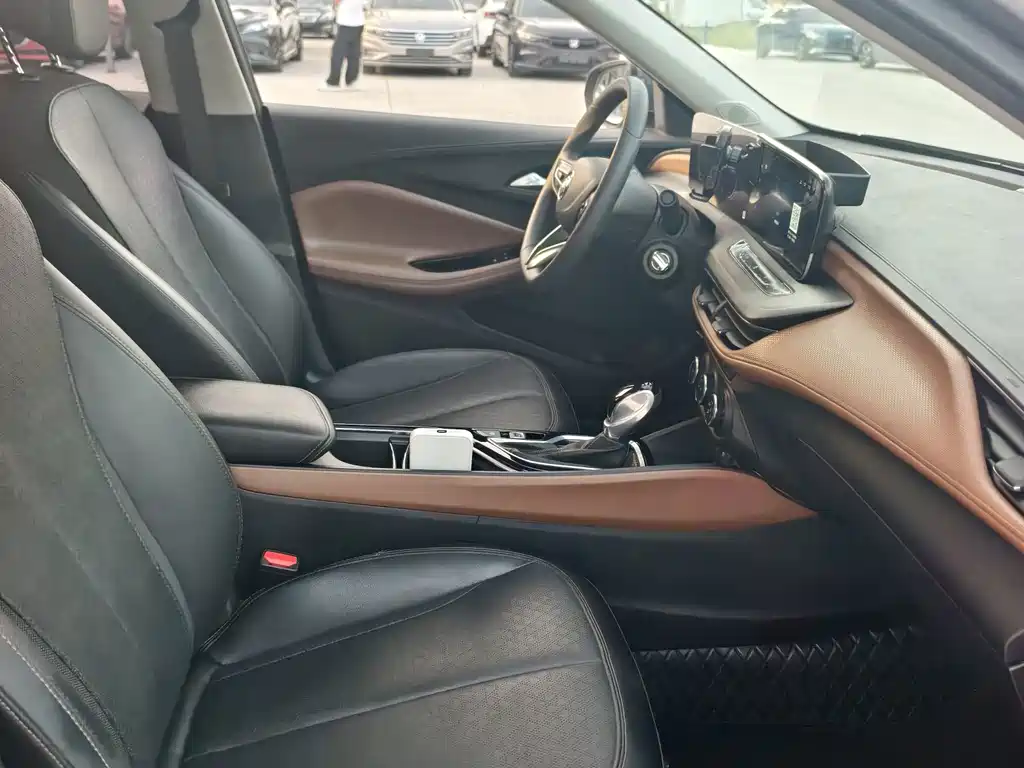 Buick Verano — миниатюра 8