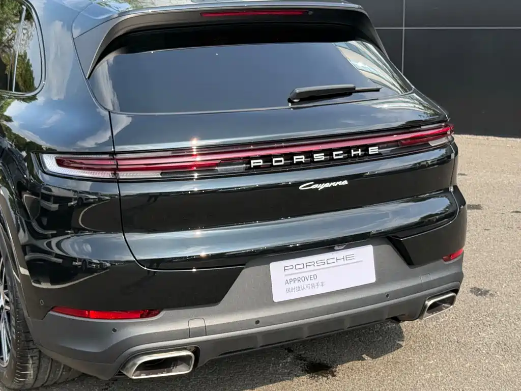 Porsche Cayenne — миниатюра 6