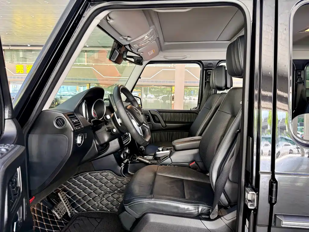 Mercedes-Benz G-Class — миниатюра 7