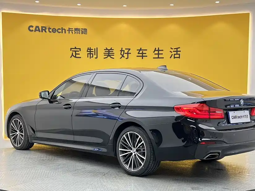 BMW 5 Series — миниатюра 6