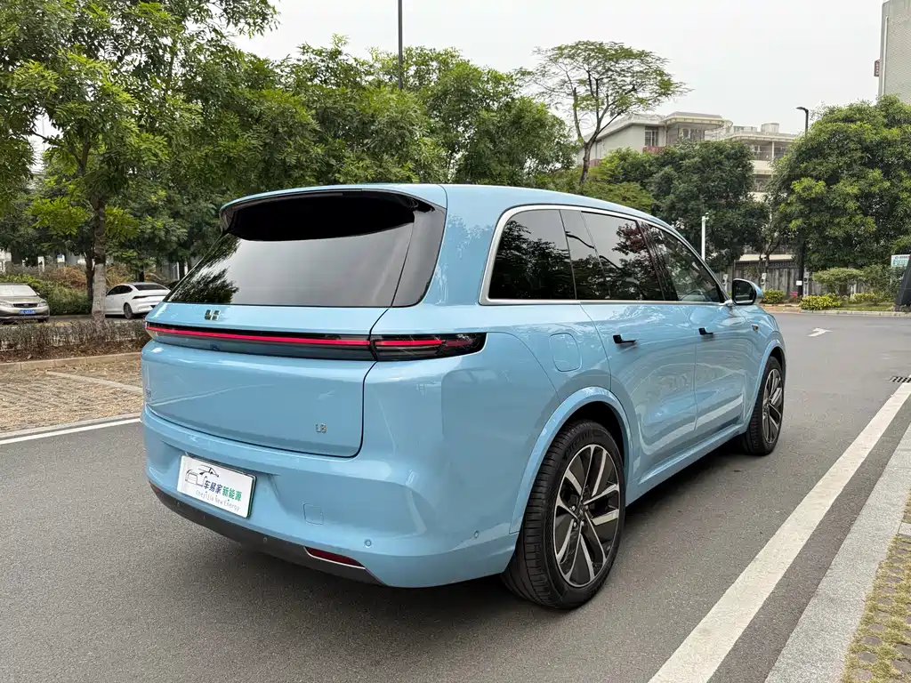 Li Auto IDEAL L8