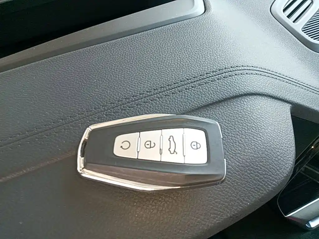 Geely Xingyue L — миниатюра 9