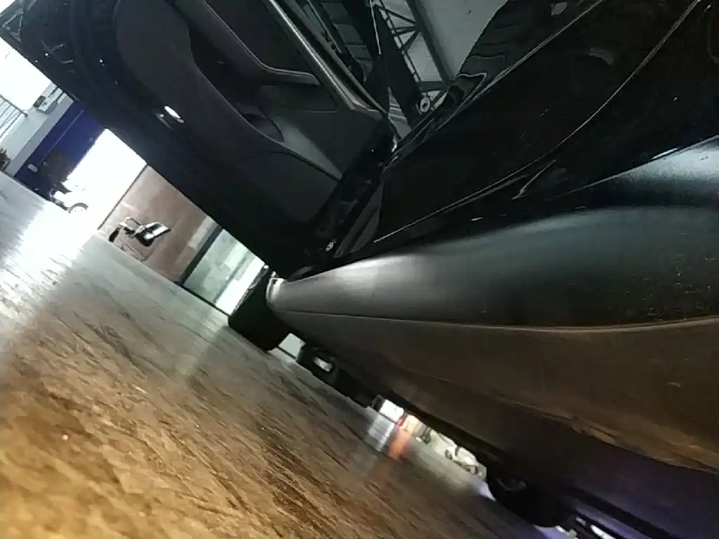 Tesla Model 3 — миниатюра 22