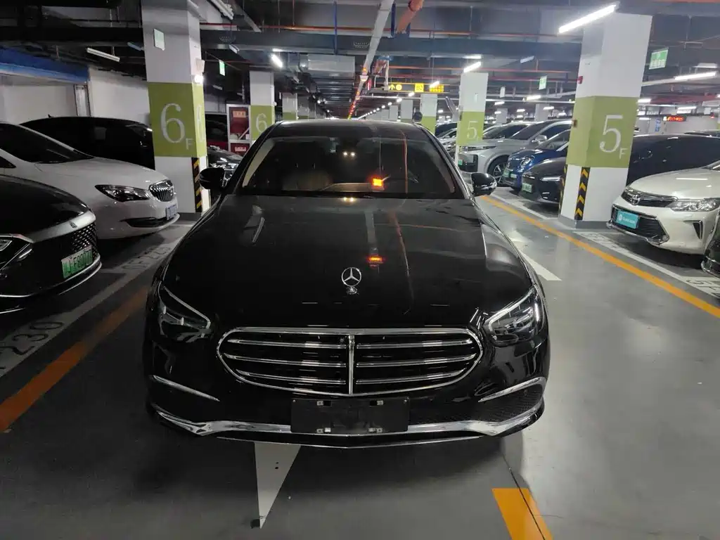 Mercedes-Benz E-Class — миниатюра 2