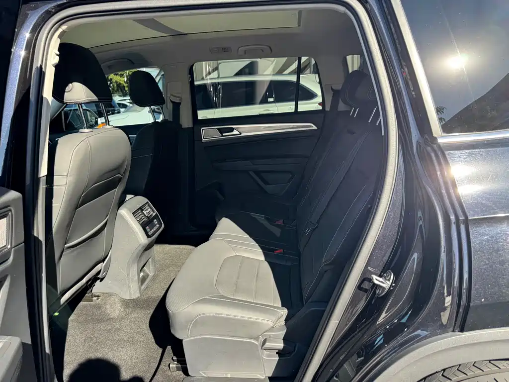 Volkswagen Teramont — миниатюра 10