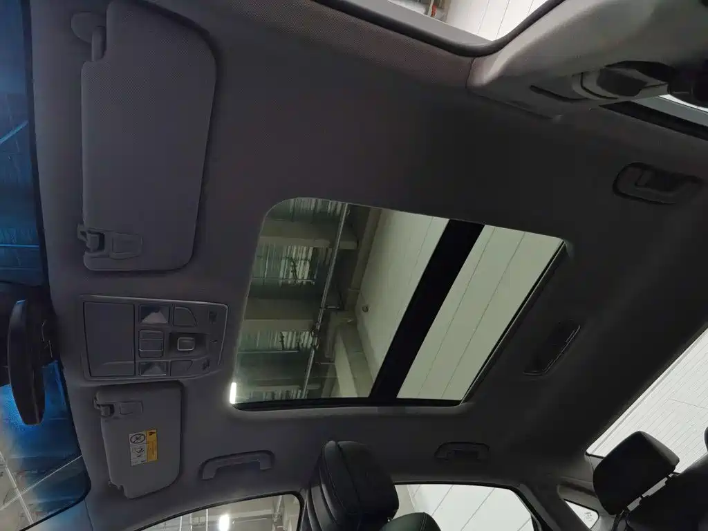 Geely Borui Hybrid — миниатюра 14