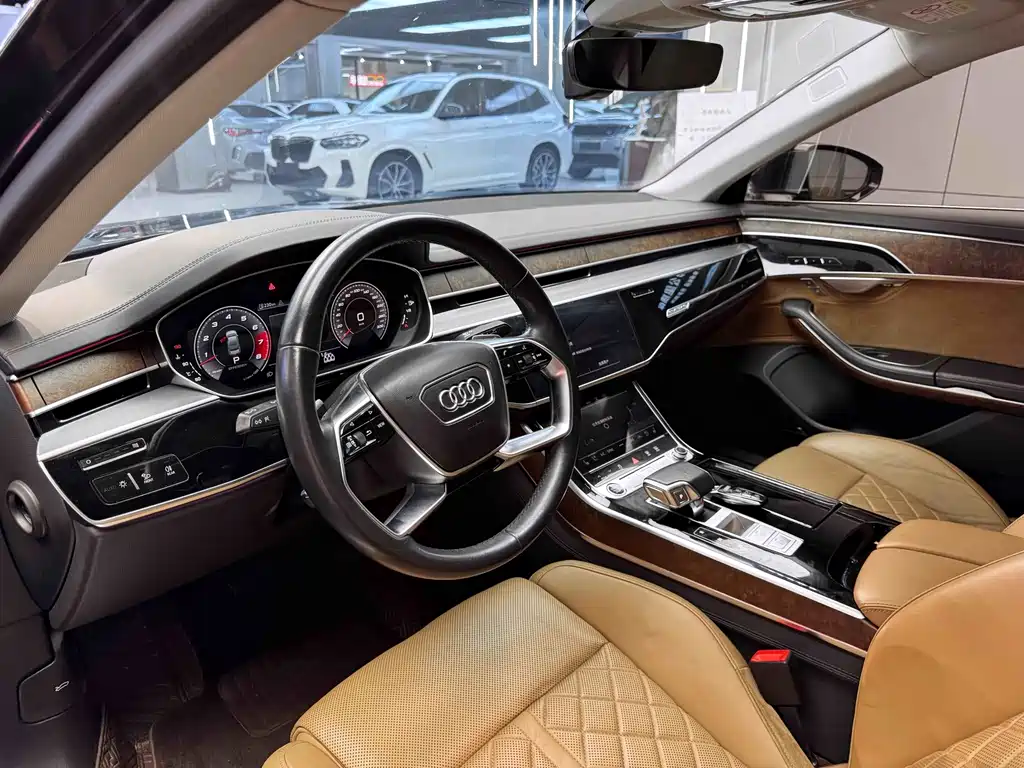 Audi A8 — миниатюра 5