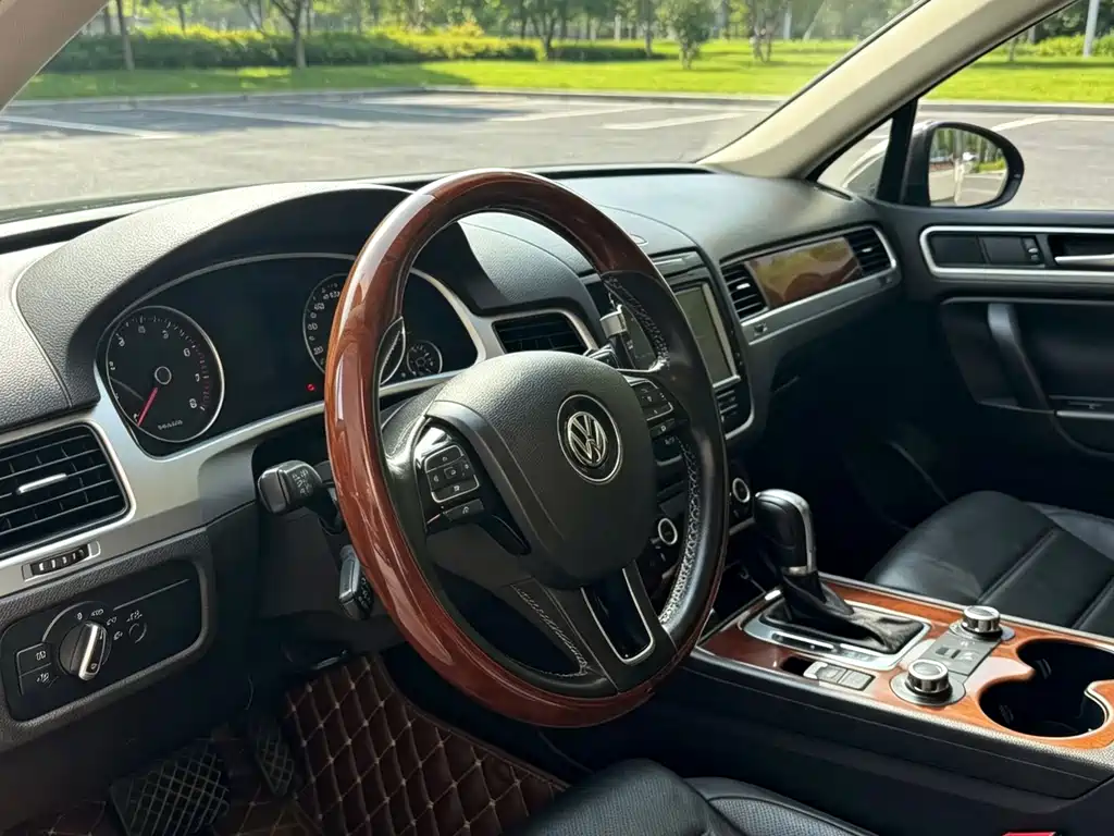 Volkswagen Touareg — миниатюра 9