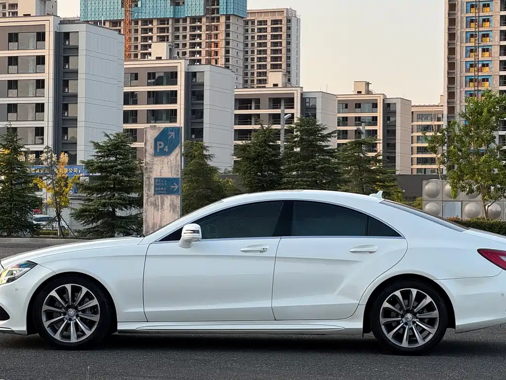 Mercedes-Benz CLS — миниатюра 9