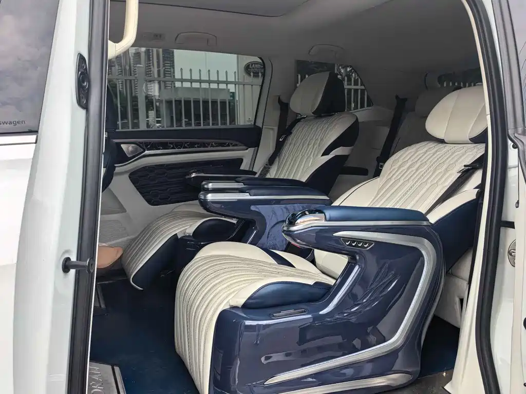 Volkswagen Viloran — миниатюра 7