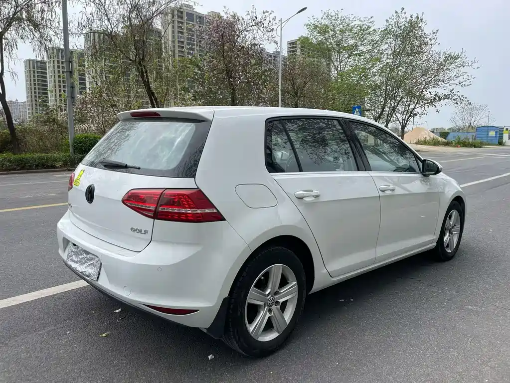 Volkswagen Golf — миниатюра 4
