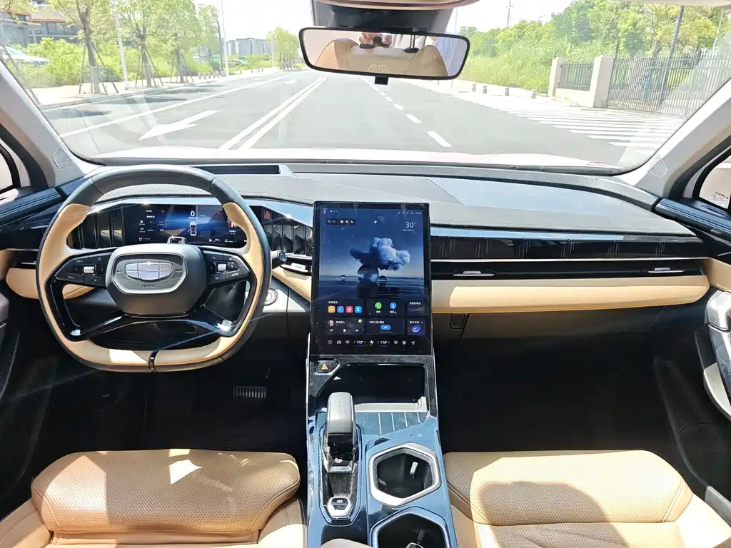 Geely Boyue L — миниатюра 5