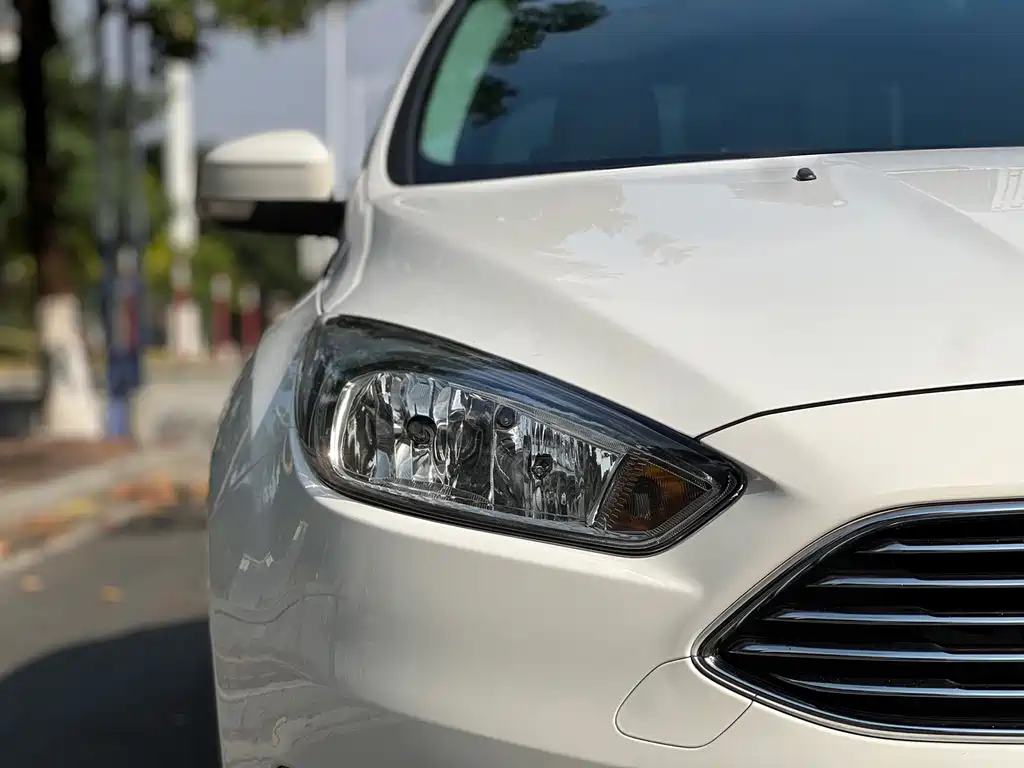 Ford Focus — миниатюра 8