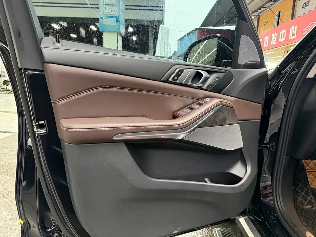 BMW X5 — миниатюра 7