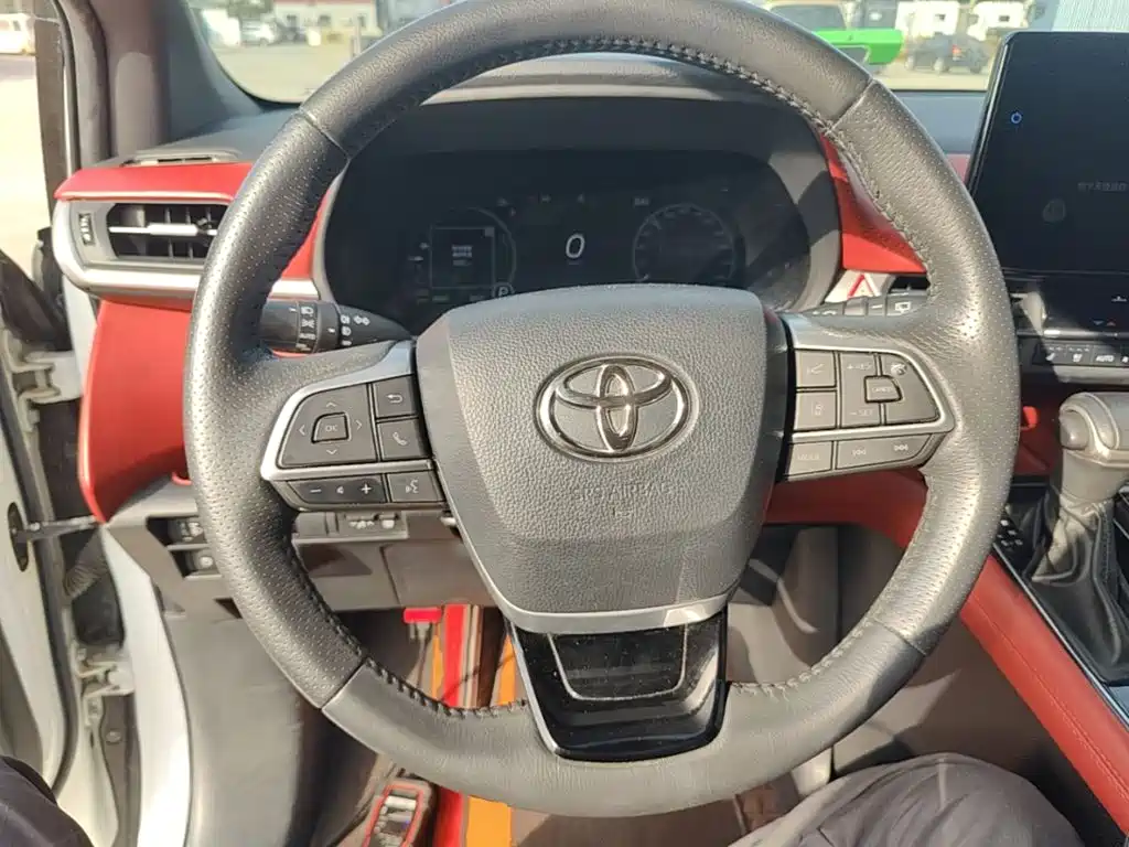 Toyota Sienna — миниатюра 11