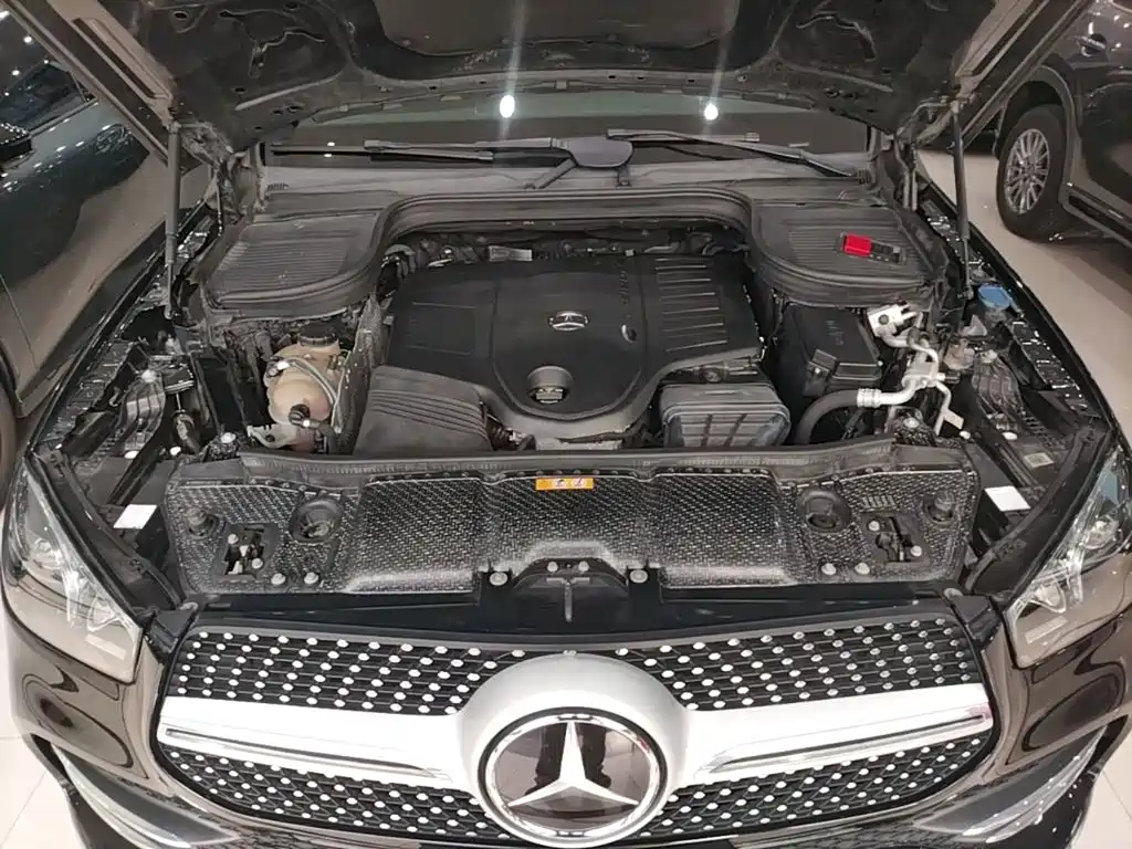 Mercedes-Benz GLE (Import) — миниатюра 20