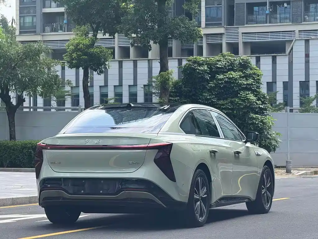 Hongqi Hongqi EH7 — миниатюра 7