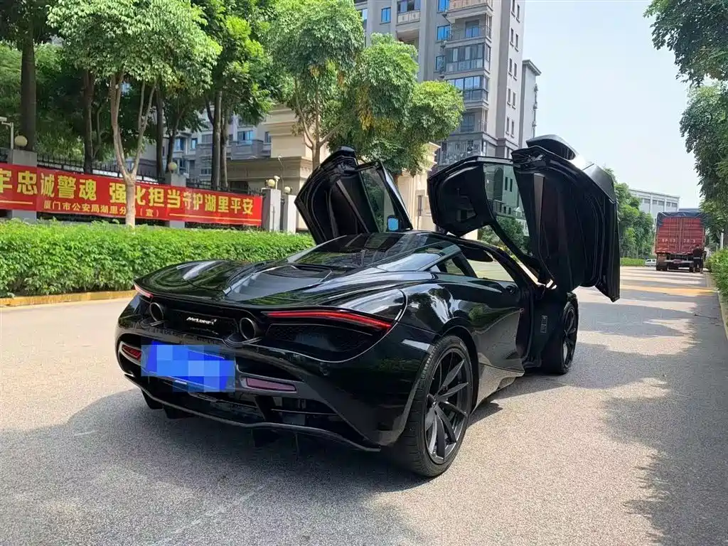 MCLAREN  720S