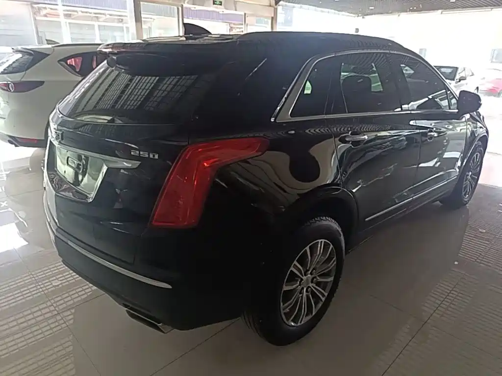 Cadillac XT5 — миниатюра 7