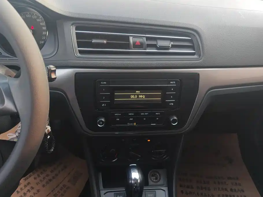 Volkswagen Lavida — миниатюра 13