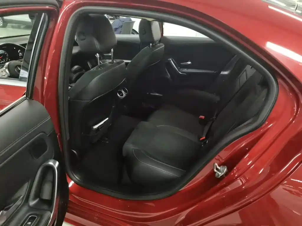 Mercedes-Benz A-Class — миниатюра 17