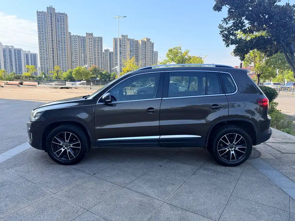 Volkswagen Tiguan — миниатюра 4