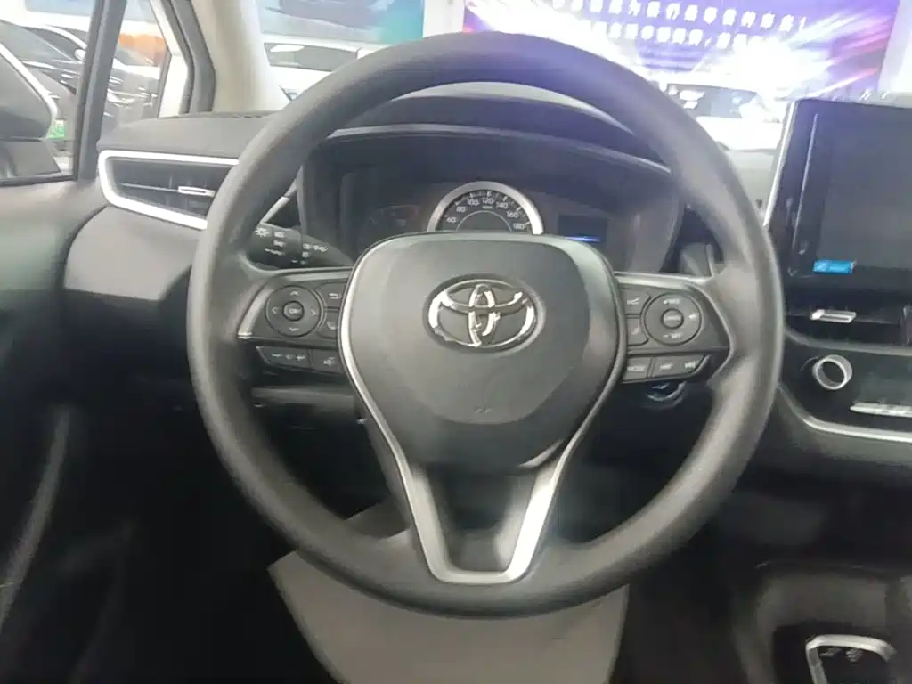 Toyota Corolla — миниатюра 11