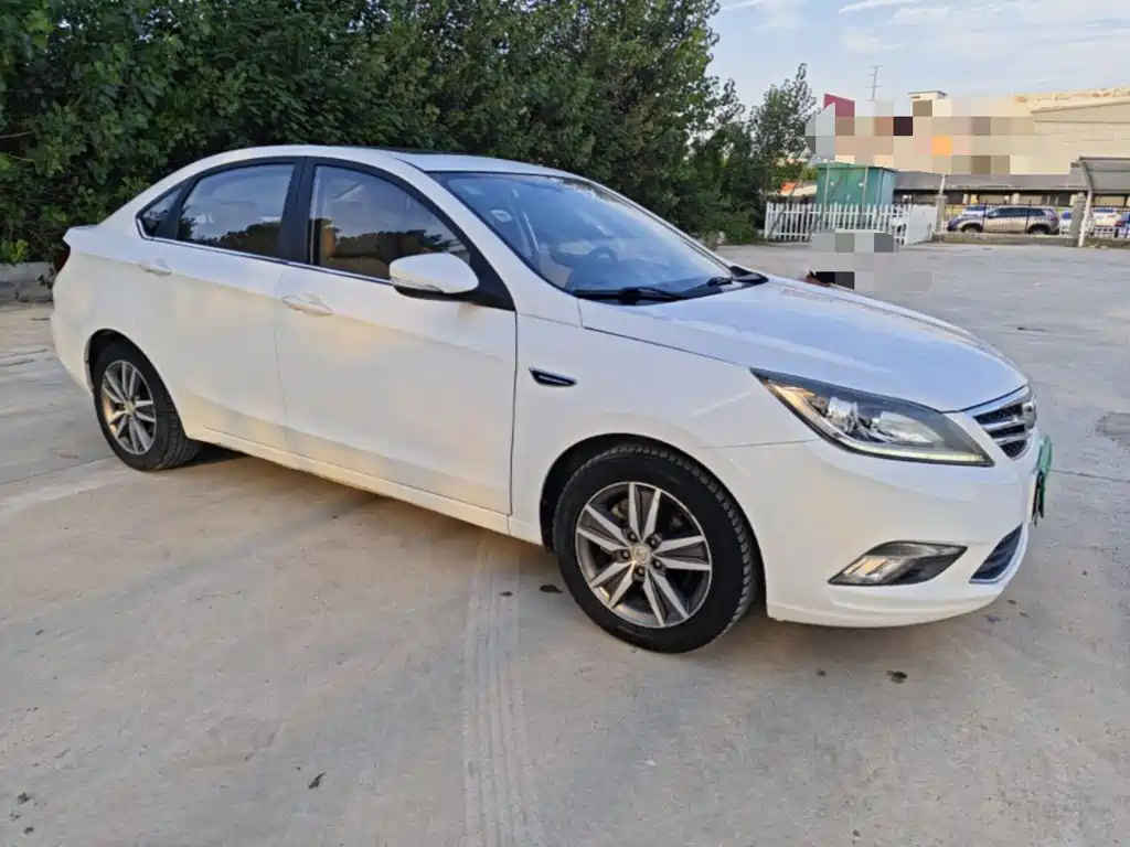 Changan Eado — миниатюра 4