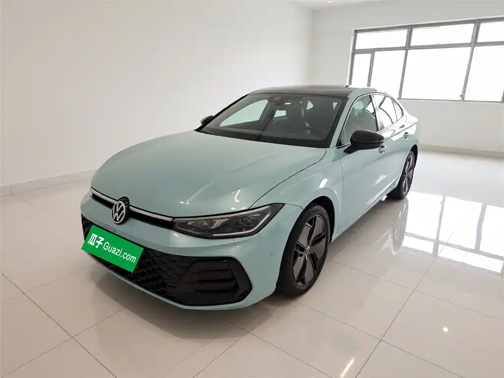 Volkswagen Passat 2024