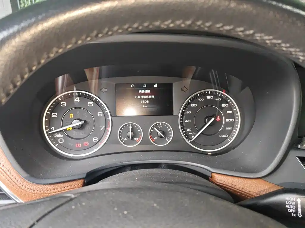 Borgward BX7 — миниатюра 7