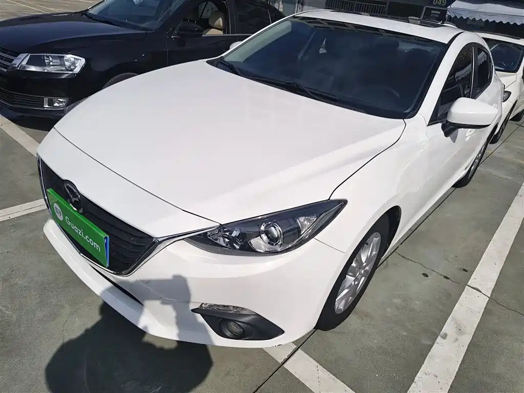 Mazda 3 Axela 2015