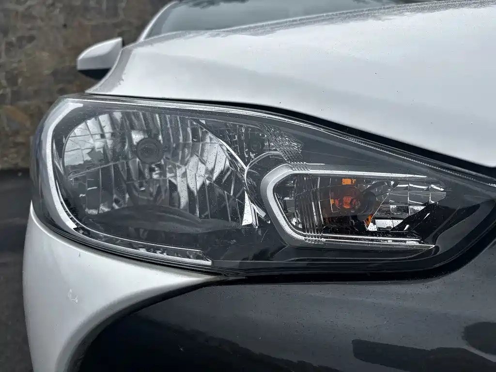 TOYOTA YARIS L ZHIXUAN