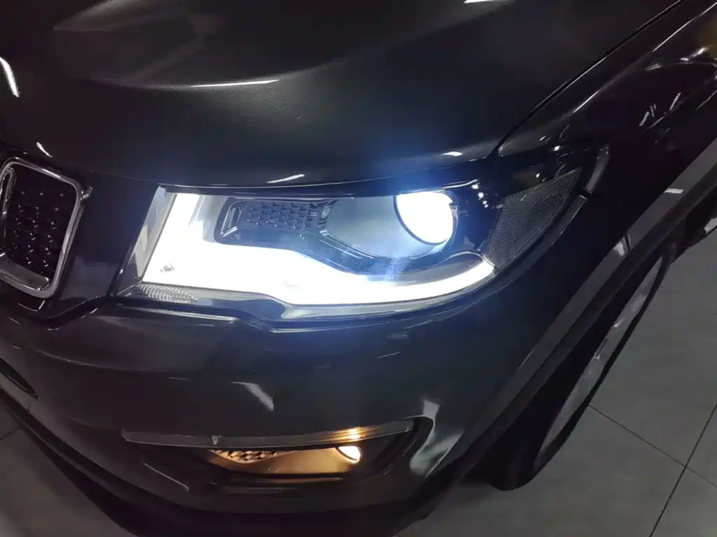 Jeep Compass — миниатюра 24
